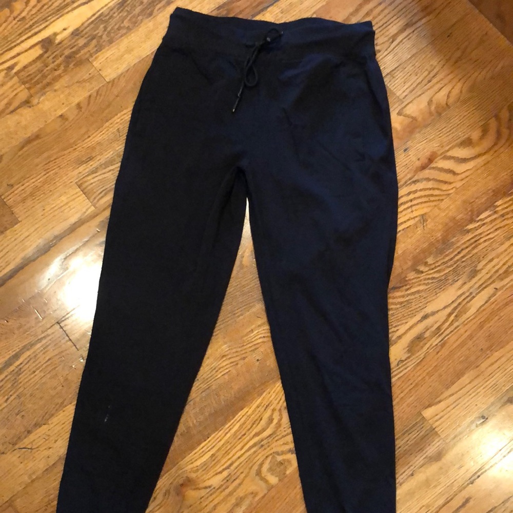 Modiv Brand joggers size small
